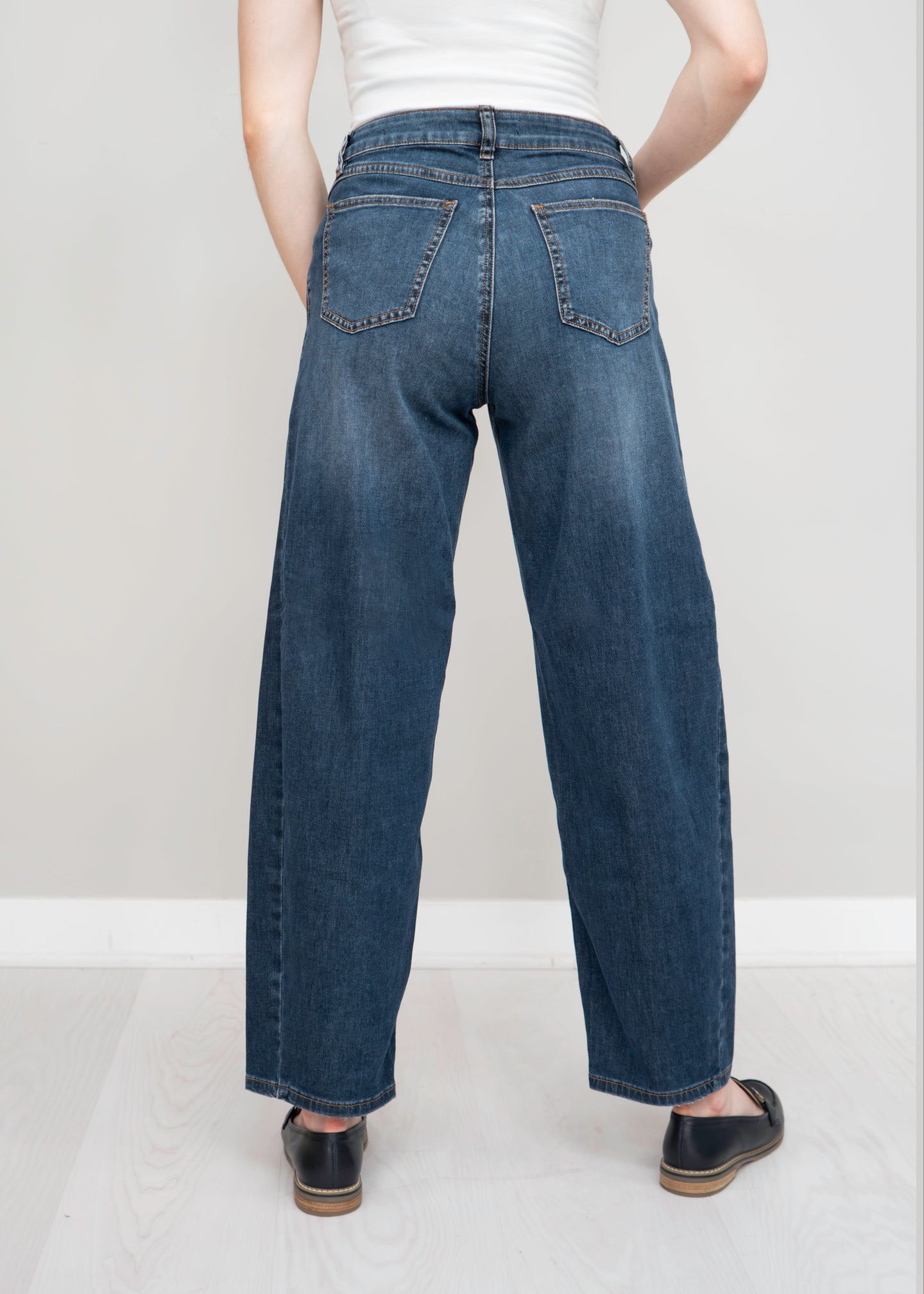 DARK WASH