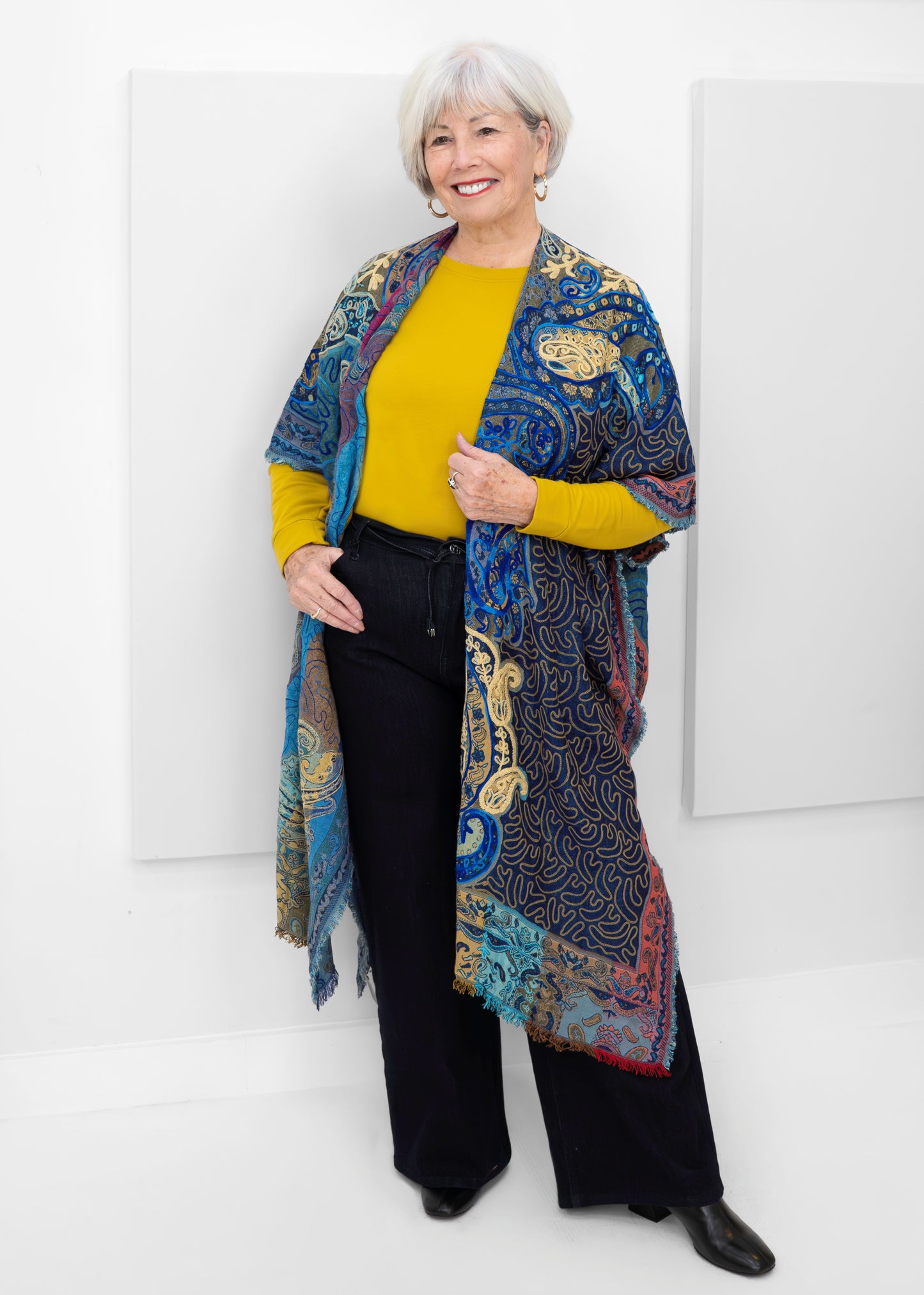 Rapti - Embroidered Long Ruana