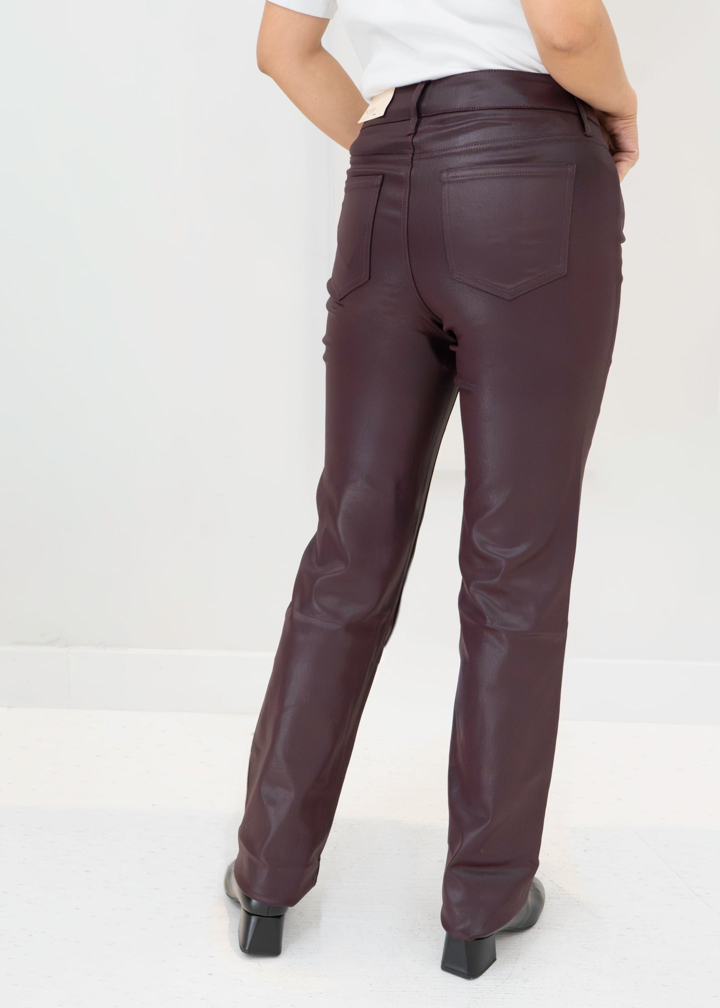 NYDJ - Coated Marilyn Straight Jeans - Fig Coated