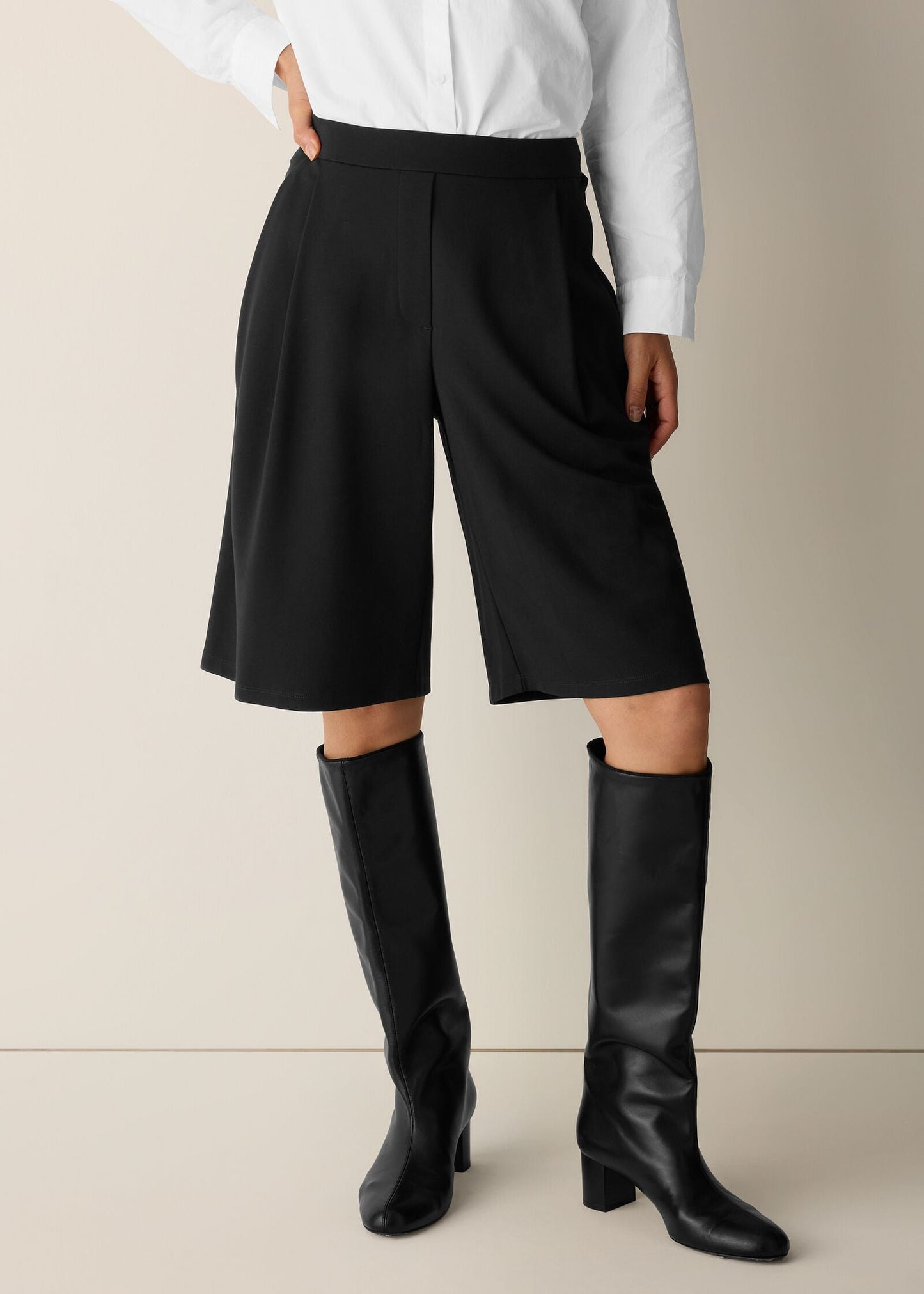Eileen Fisher - Extra-Fine Ponte Pleated Shorts