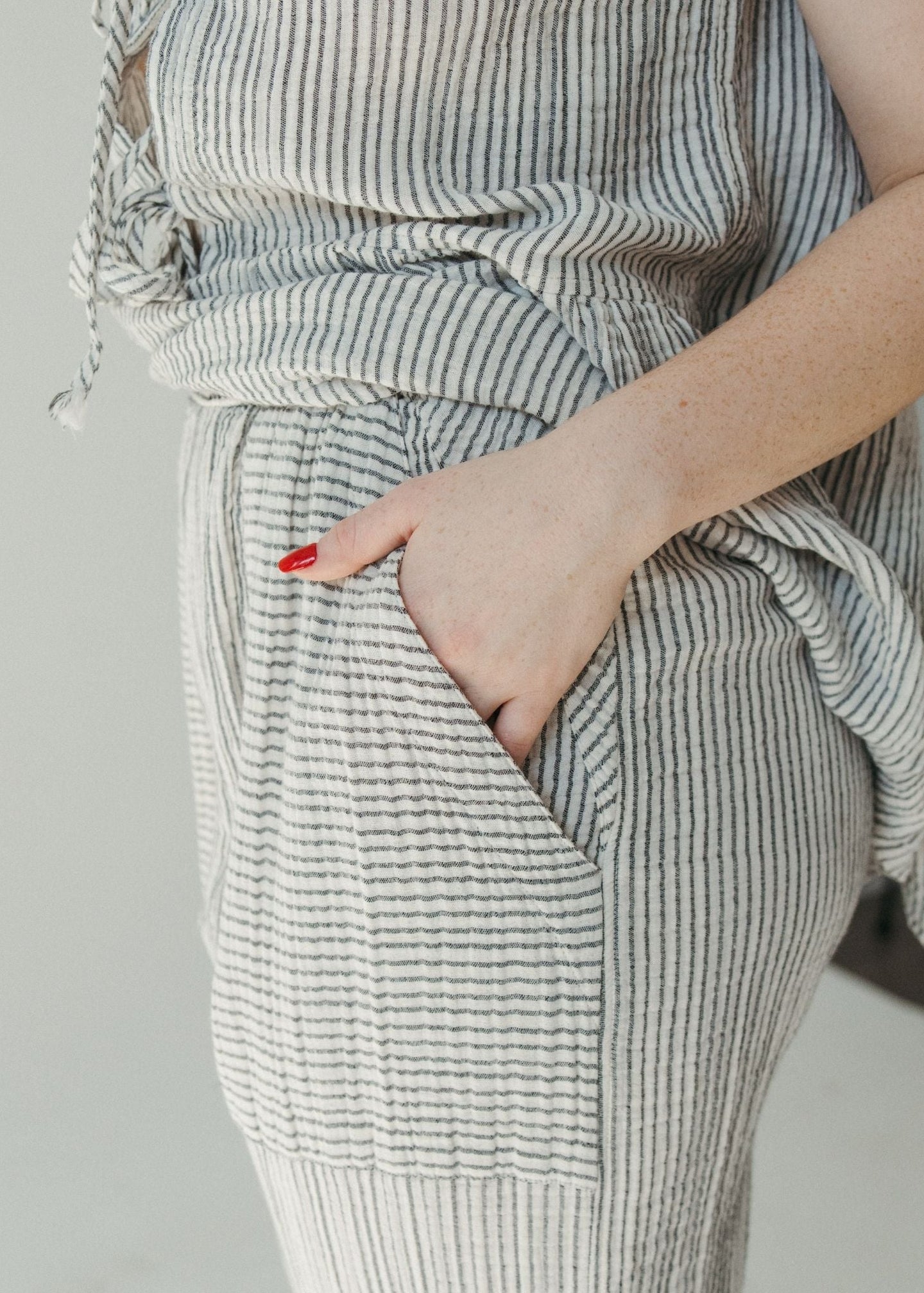 Pokoloko - Striped Crinkle Pocketed Pant