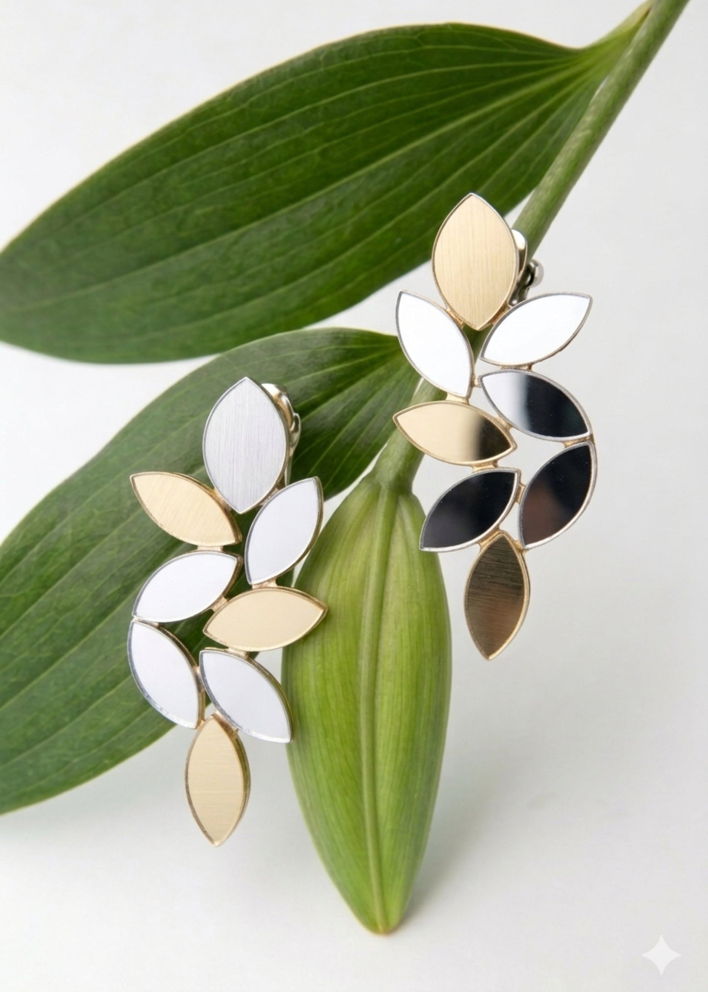 Iskin Sisters - Kate Leaves Large Earring