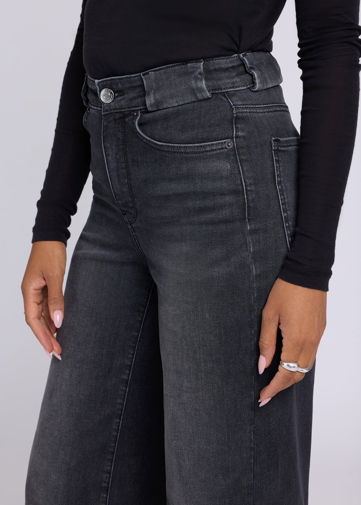 NYDJ - HR Teresa Wide Leg Fitsense Jean - Black Star