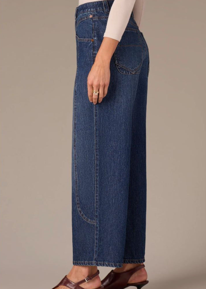 Wit & Wisdom - High Rise Barely Barrel Jeans with V-pockets