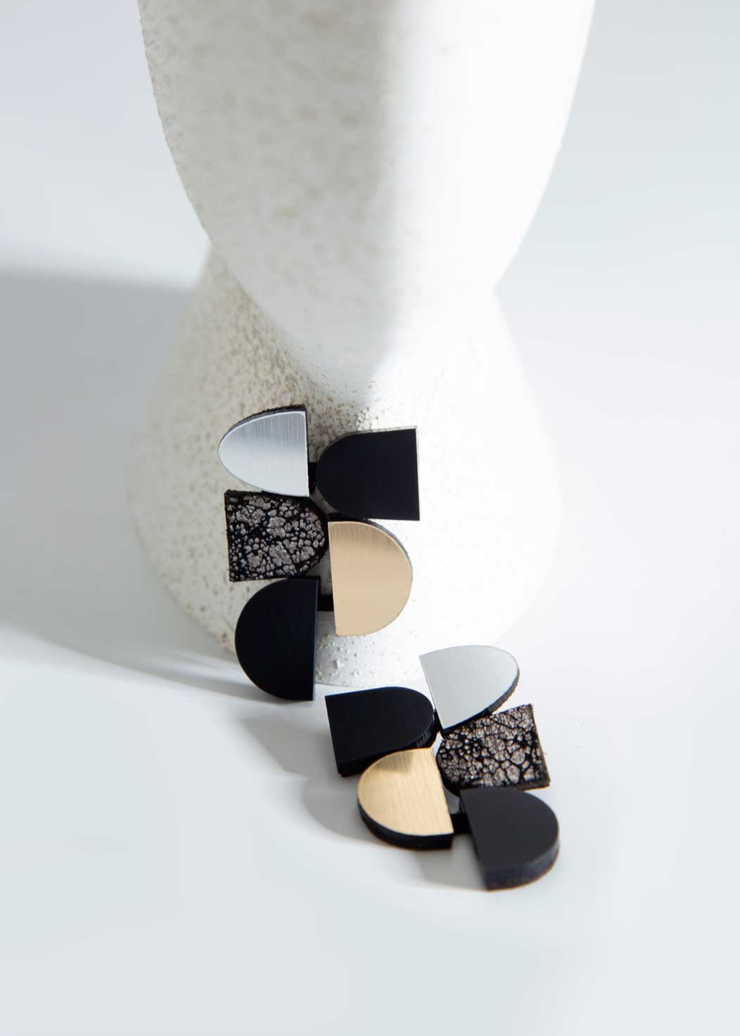 Iskin Sisters - Sophie's Vision Earrings