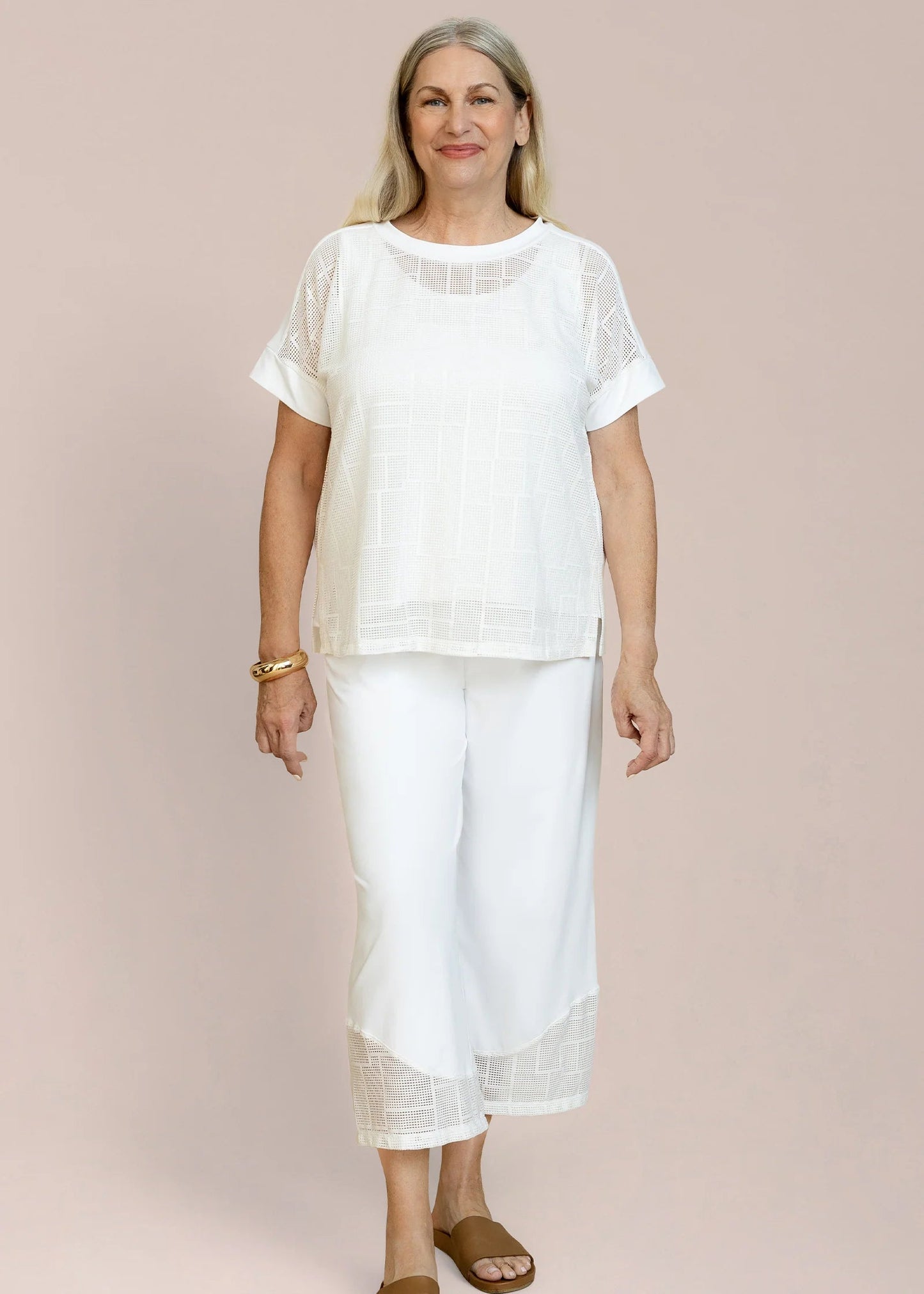 ABSTRACT WHITE