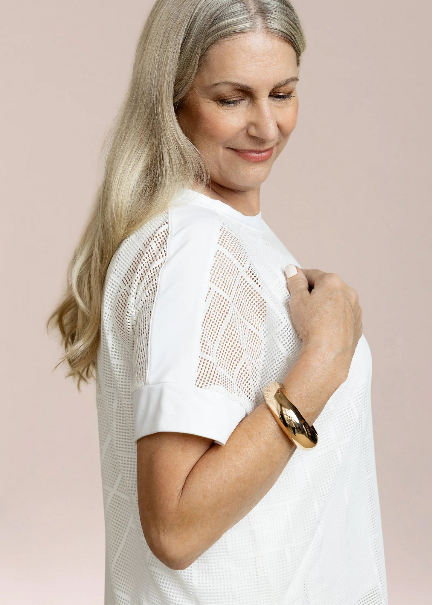 ABSTRACT WHITE