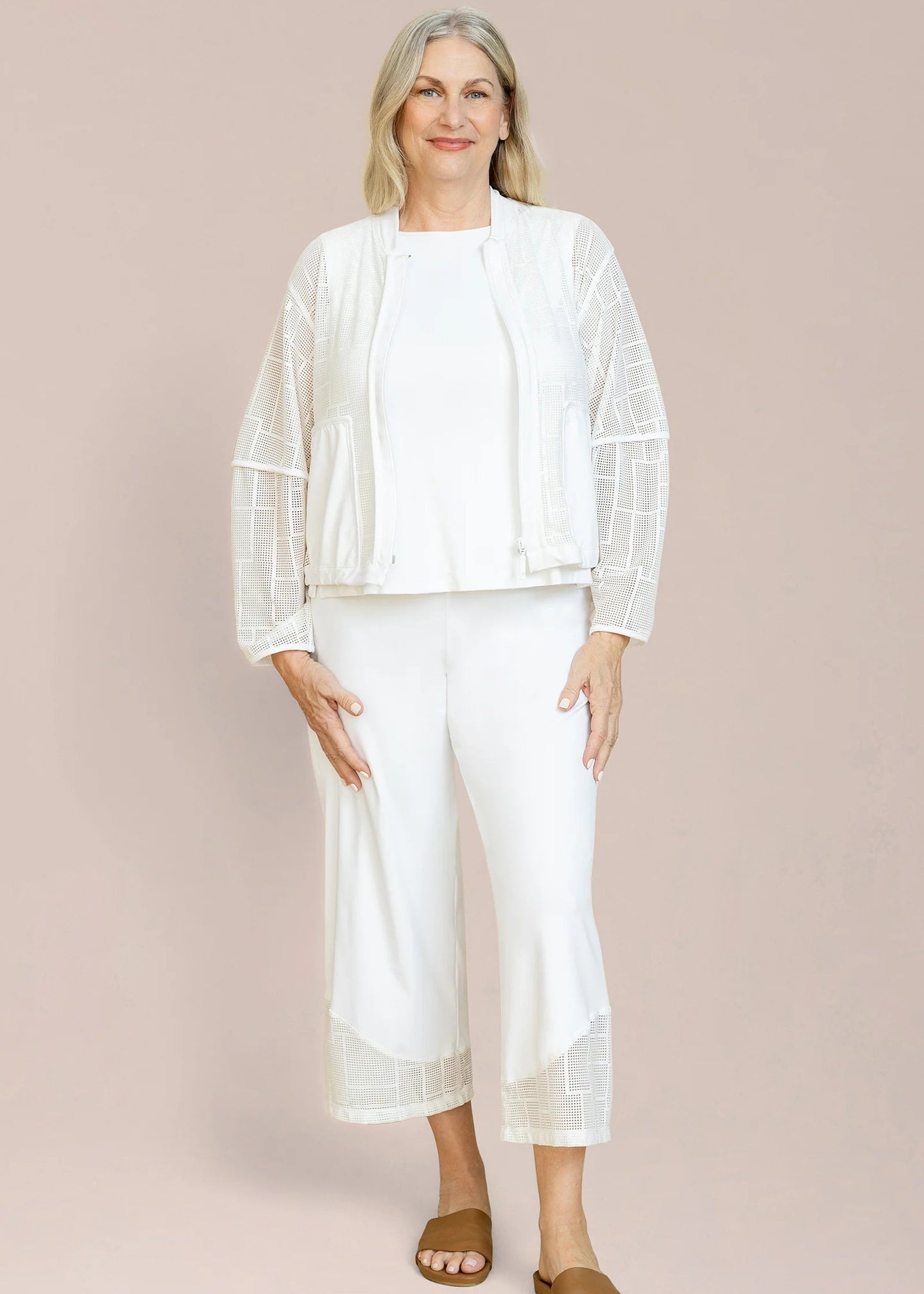 ABSTRACT WHITE