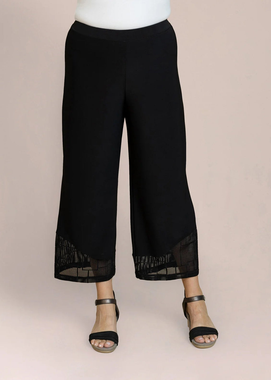 BLACK/ABSTRACT MESH