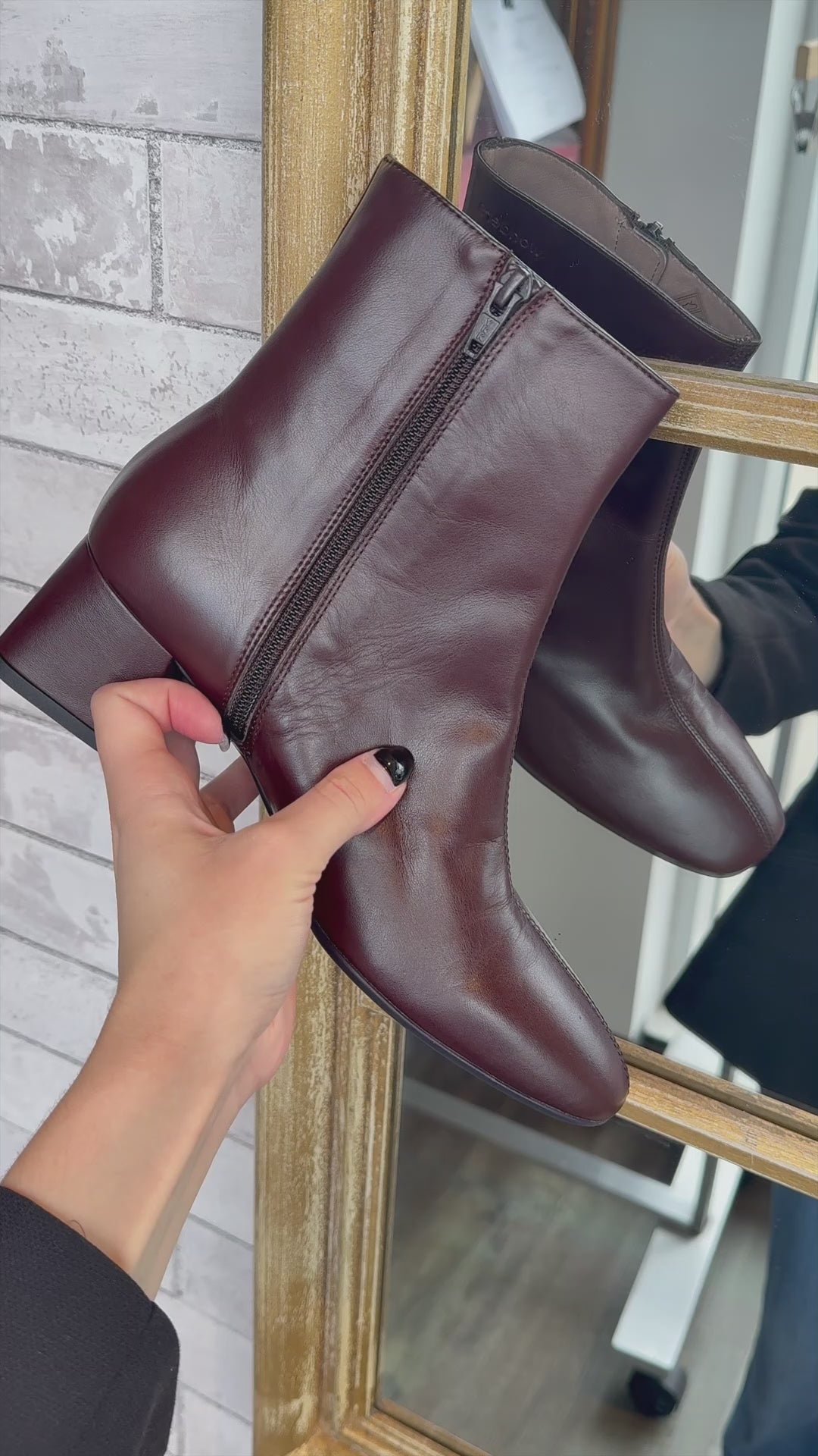 Wonders - Leather Ankle Bootie