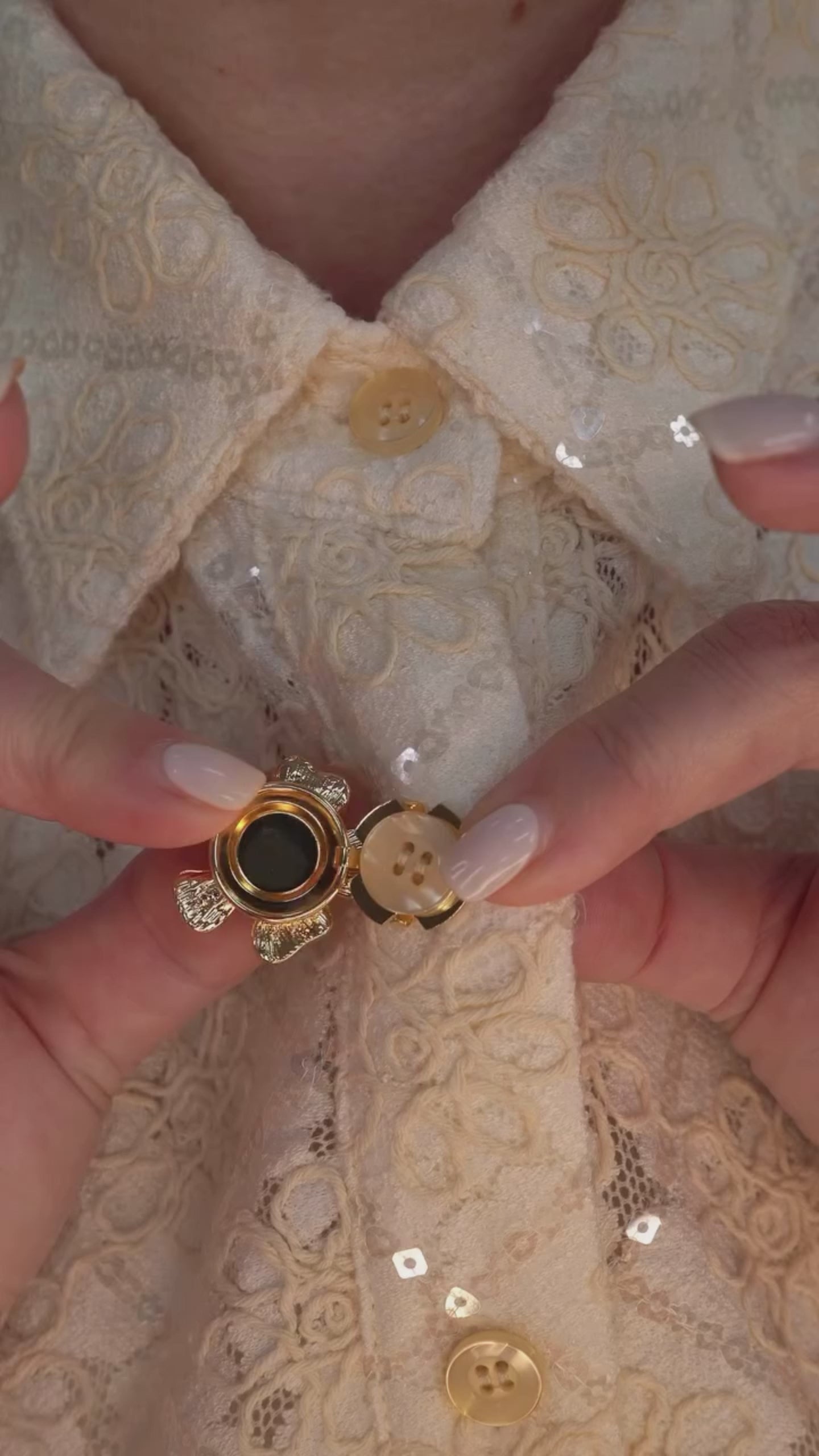 Merx - Black Flower Button Cover