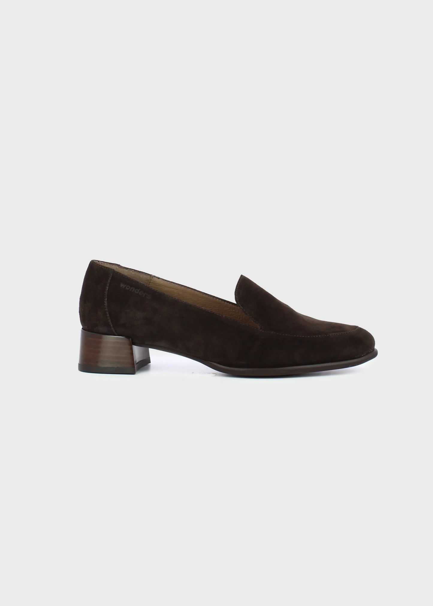 Wonders - Pointed Toe Suede Loafer