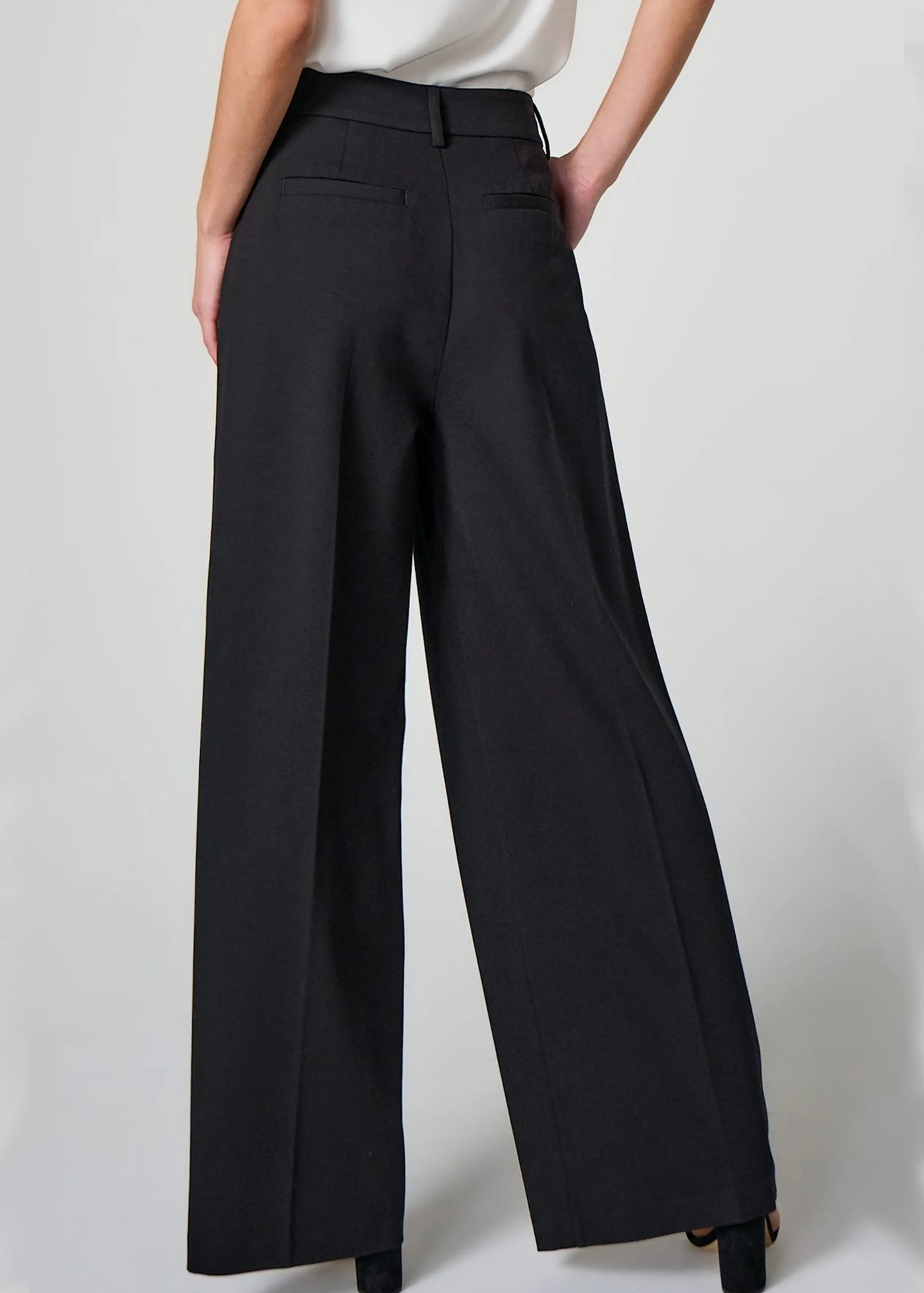Liverpool - High Rise Belted Wide Leg Trouser