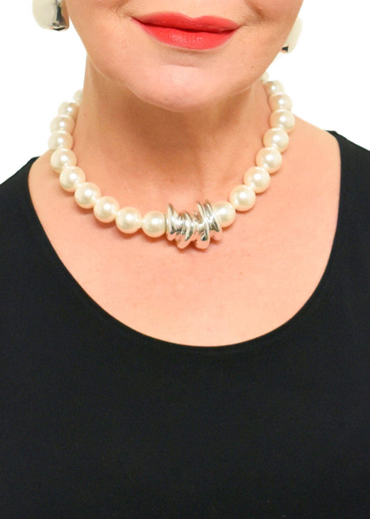 Bat Ami - White Shell Pearl Necklace